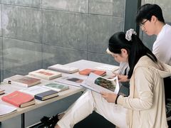 -知美术馆