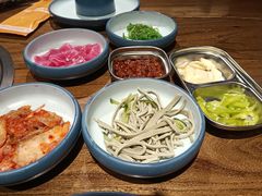 -明洞阿姨·韩式酱蟹烤肉·创意料理(三元桥店)