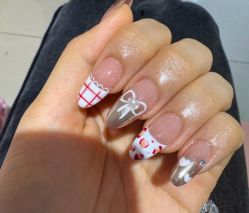 -丽心自助美甲美睫