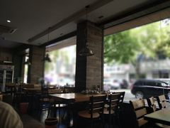 靠窗位-朝阳酸菜鱼休闲餐厅