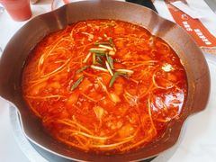 -毛辣果·贵州红酸汤牛肉火锅(西单店)