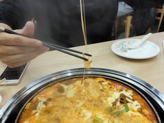 -三清洞摩西韩式年糕火锅(威高广场店)