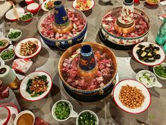 -毛辣果·贵州红酸汤牛肉火锅(西单店)