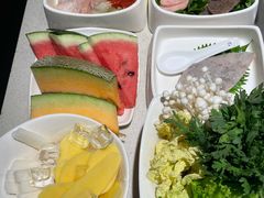 -海底捞火锅鲜切牛肉主题店(长寿路店)