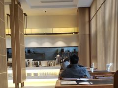 -鱼鲜饭香·招牌汽锅剁椒鱼头王