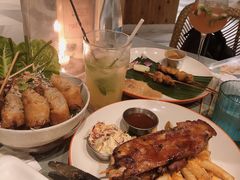 -Cha Cha's Beach Cafe