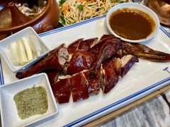 宜良烤鸭-蔼若春.传承三十年云南菜(金碧公园店)