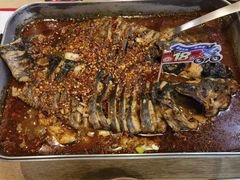 油泼香辣黑鱼-鱼酷活鱼烤鱼(梅江印象城店)