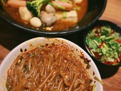 -万记麻辣烫国展总店