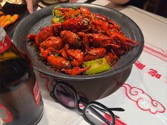 -肥肥虾庄·金牌油焖大虾(汉街SKP店)