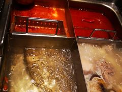 -海底捞火锅鲜切牛肉主题店(长寿路店)