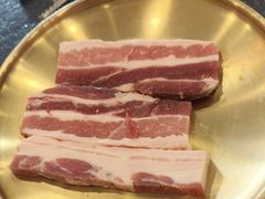 -臻牛烤肉