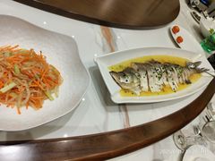 -梅花香里大酒店(郁金香路店)