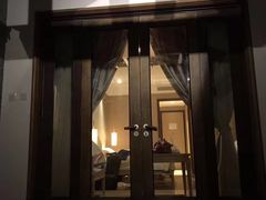 户外独立汤池看室内-西安华清御汤酒店