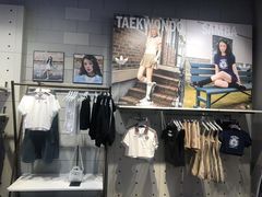 -adidas(滔搏朝阳大悦城店)