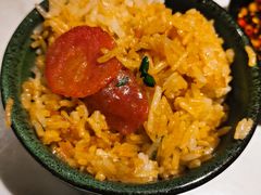 广式腊味煲仔饭-狐狸爱上椰子鸡(滨江星光大道店)