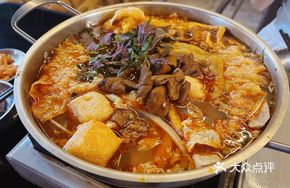 Fatty Intestine and Duck Feet Stew