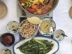 -刘姐啤酒鱼民族演艺餐厅(西街总店)