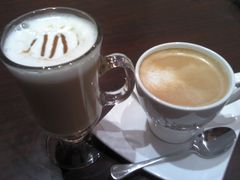 焦糖布丁奶茶＋拿铁咖啡-必胜客(仁恒店)