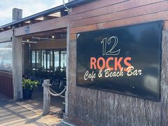 -12 Rocks Beach Bar Cafe