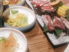 -明洞阿姨·韩式酱蟹烤肉·创意料理(三元桥店)