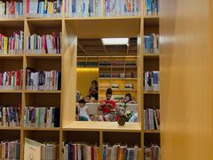 -漕河泾街道图书馆(漕河泾社区文化活动中心店)