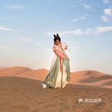 明月出天山｜假期来敦煌鸣沙山拍照吧