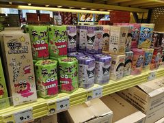 -咻啵翔翔零食基地(万达广场店)