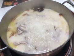 -洪氏嗨捞·猪肚鸡火锅(阳光天地店)