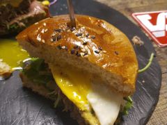 -HIGH FIVE哈福手工汉堡(桂林路店)