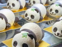 -雍容荟帝王蟹活龙虾展台自助(IFS黑金店)