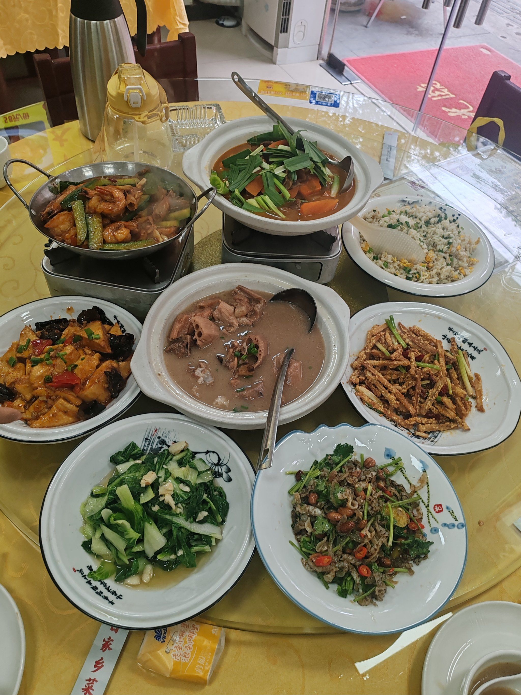 小餐馆有高品质菜品,朋友带上我去吃霸王餐