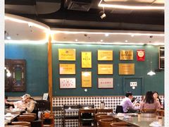 大堂-胡须佬鸡煲四季火锅店(石厦西村直营店)