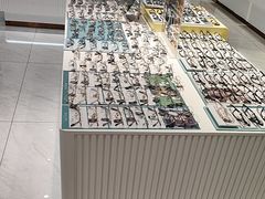 -J-Optical佳视明眼镜·蔡司视觉(青岛金茂览秀城店)