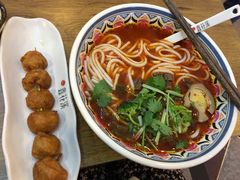 -鑫花溪牛肉米粉(人民广场店)