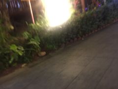 -亚龙湾亚泰商业街