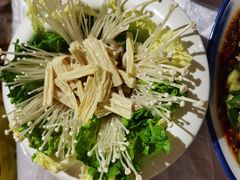 -霄汉牛三鲜湖北砂锅菜(万松园2店)
