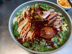 -臻老板牛肉面(光华路SOHO店)