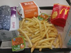 -麦当劳(轻轨曹杨路店)
