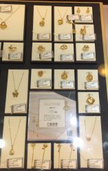 -六福珠寶(巴黎春天五角场店)