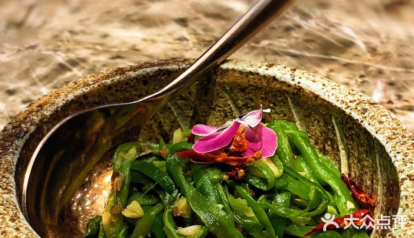 ♨️在喜欢的地方和喜欢的人享受喜欢的湘菜｜2046湘味厨房