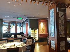 -八府香鸭·啫啫煲(华山路店)