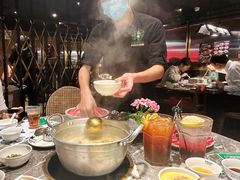 -禄婶鸡煲·打边炉