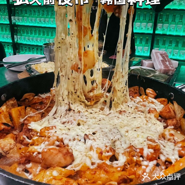 真的有人不爱烤肉和芝士吗？弘大前夜市YYDS