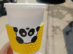 草莓乳酪冰奶茶-熊猫一间店欧式奶茶铺