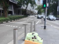 -詹爷爷乌节路街头冰淇淋
