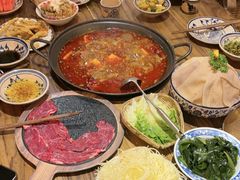 -旧街市鲜货老火锅(大光路店)