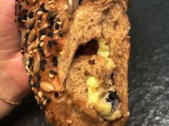 杂谷多面包-野上麦田(中贸广场店)