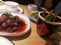 -山城外·非遗酸菜鱼(新都汇融店)
