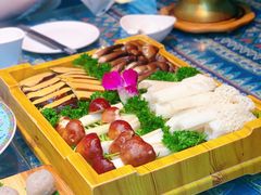 精品菌菇组合-慢丽江·云南野生菌土鸡锅(付家庄店)